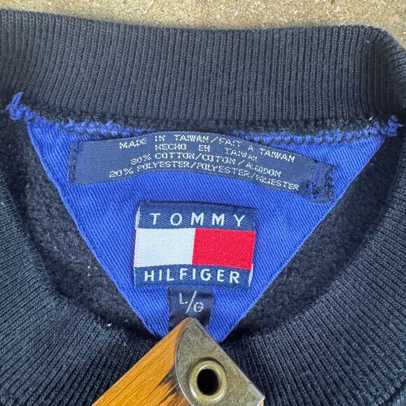 Vintage Tommy Hilfiger Spell Out Sweatshirt Black Blue Green 90s Crewneck L - Picture 4 of 9